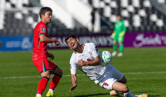 U23 Hàn Quốc (áo đỏ) và U23 Iran đã bất phân thắng bại với tỷ số 0-0 trong trận ra quân bảng C tại VCK U23 châu Á 2026. Ảnh: AFC