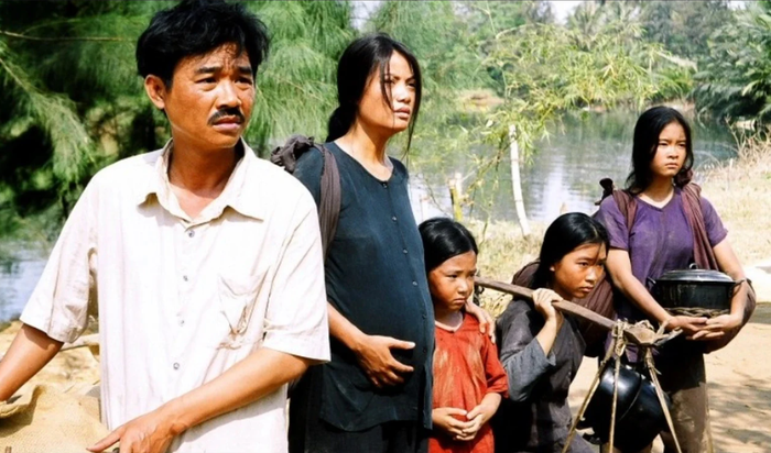 Một vai diễn điện ảnh nổi bật khác sau khi làm 'Ngọc Hoàng' của NSND Quốc Khánh trong Áo lụa Hà Đông (2006).