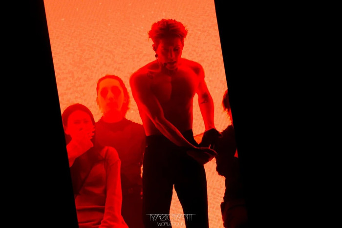 Concert của một nam ca sĩ nổi tiếng bị điều tra Ảnh 1