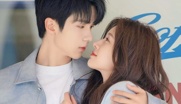 Bộ phim mang màu sắc cổ điển, kể câu chuyện tình yêu diễn ra tại một thành phố nhỏ đầy hoài niệm.