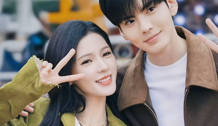 Tác phẩm khai thác mối tình đặc biệt giữa chàng trai mắc chứng mù màu và cô gái giúp anh cảm nhận thế giới bằng những gam màu cảm xúc.