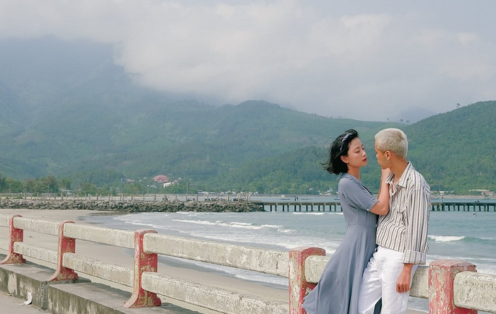 Đôi bạn trẻ tìm về chốn bình yên nơi đây