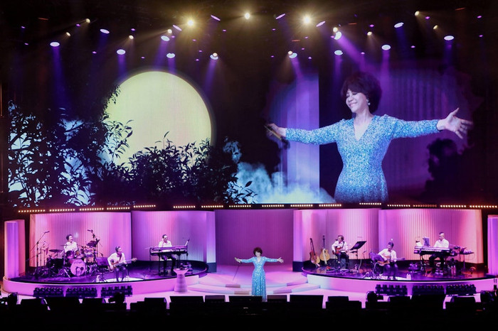Nữ ca sĩ gạo cội tạm biệt khán giả bằng đêm diễn cuối cùng Ảnh 3