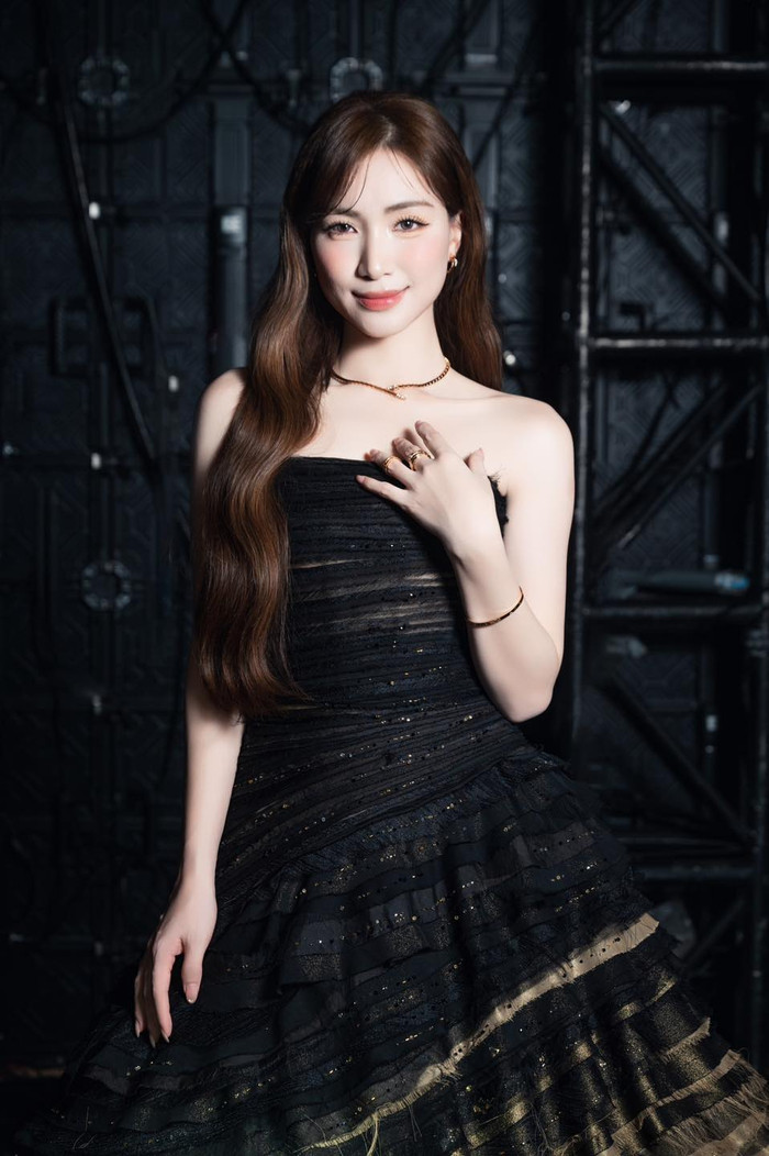 Hòa Minzy xúc động trước tin vui lớn Ảnh 5