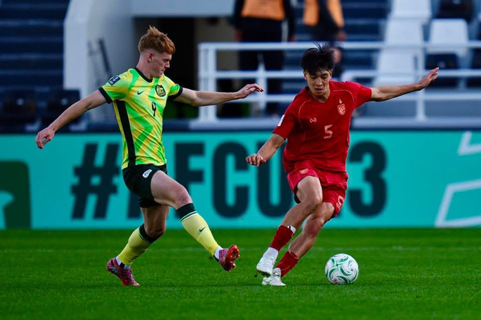 U23 Thái Lan thua trong thế chỉ còn 10 người. Ảnh: FAT