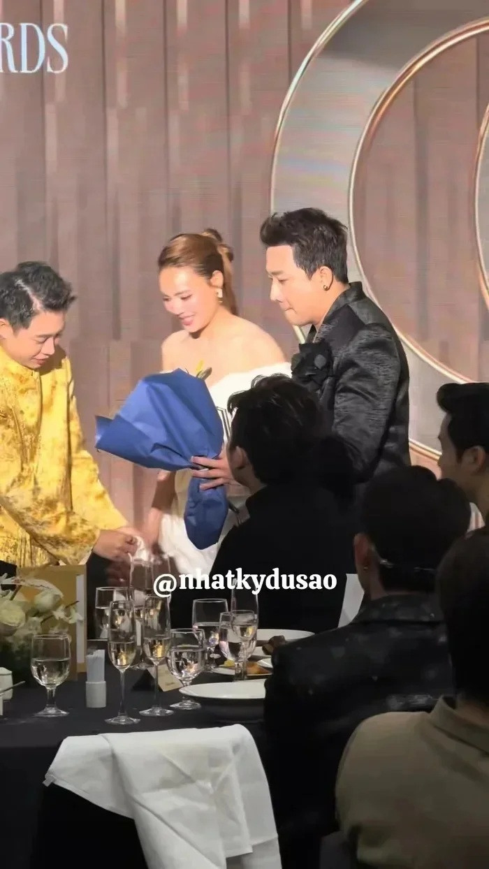 Lan Ngọc di chuyển khó khăn do chấn thương ở chân chưa hồi phục hoàn toàn. (Ảnh từ Tiktok Nhật ký đu sao)