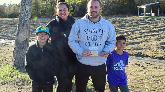 Nghe Siri chỉ đường, một gia đình 'đổi đời' sau chuyến đi đến công viên Ảnh 2