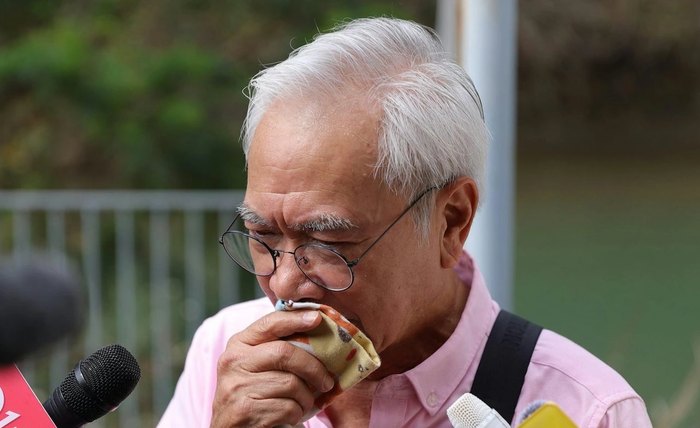 Bất chấp tất cả để theo đuổi tình yêu ông - cháu, Lý Long Cơ bẽ bàng tuổi xế chiều