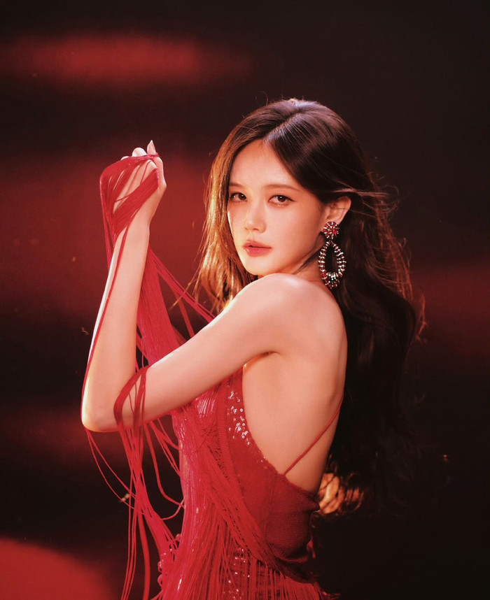 Lý Nhất Đồng lộ hát nhép trên sân khấu, cộng đồng mạng tranh cãi Ảnh 4