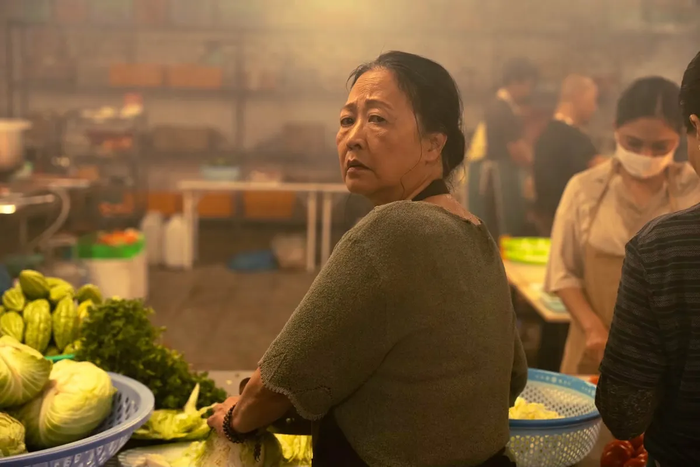 Trong khi đó, NSND Như Quỳnh đảm nhận hình tượng người mẹ lam lũ.