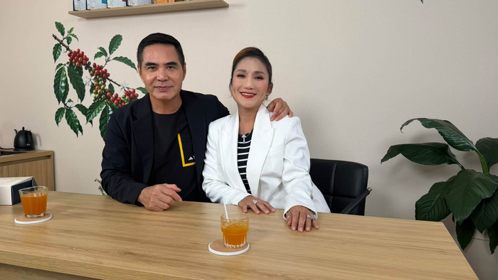 Việc công khai 'con chung' - dự án chung tiếp theo của Cát Tường và Trung Dũng khiến nhiều người háo hức, chờ đợi.