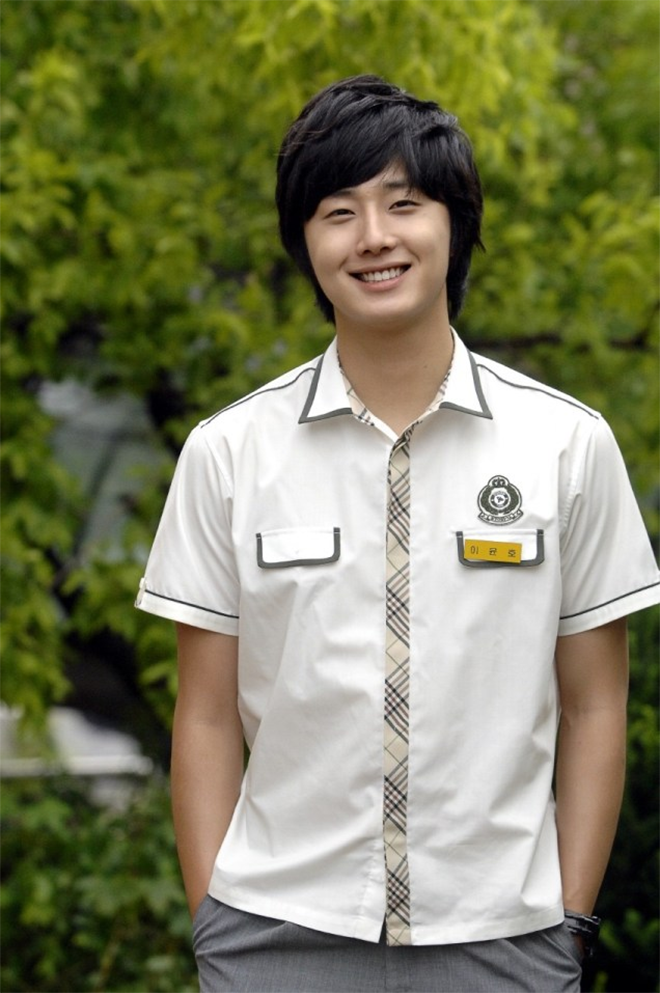 Jung Il Woo ghi dấu ấn với khán giả Việt qua bộ phim đình đám Gia Đình Là Số 1.