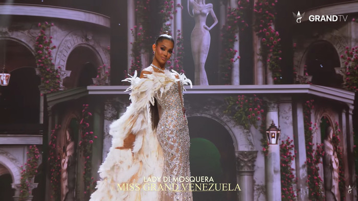 Trực tiếp chung kết Miss Grand International 2026: Emoura Phạm bản lĩnh thi ứng xử khi lọt Top 11 Ảnh 8