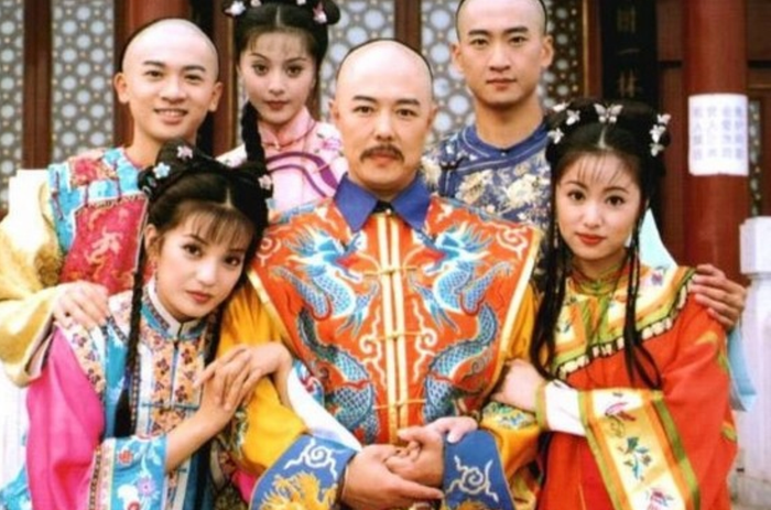 Hoàn Châu Cách Cách phiên bản ra mắt năm 1998.