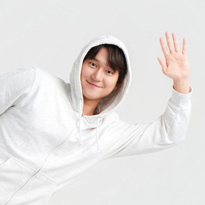 Go Kyung Pyo nhận được sự yêu mến của khán giả sau khi tham gia phim Replay 1988.