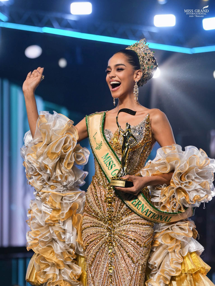 Jihan Mohin Dimachk đến từ Tanzania trở thành Miss Grand International 2026.