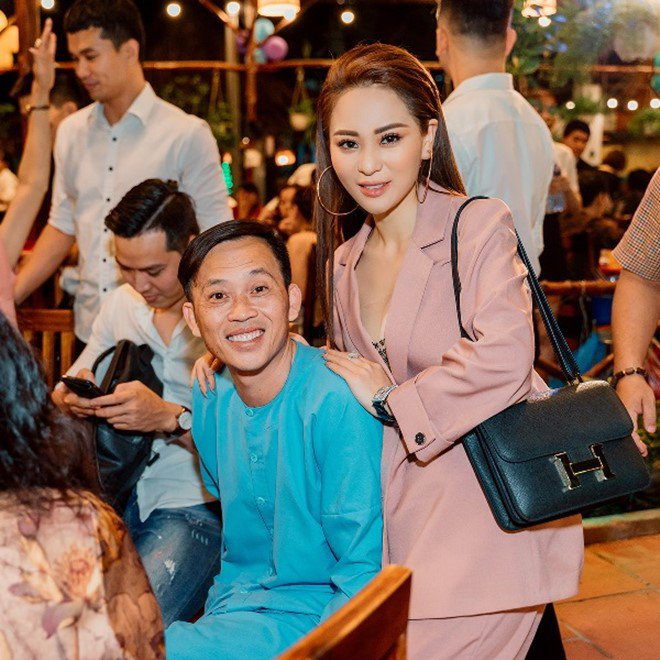 Ánh Linh là con gái nuôi duy nhất của NSƯT Hoài Linh.
