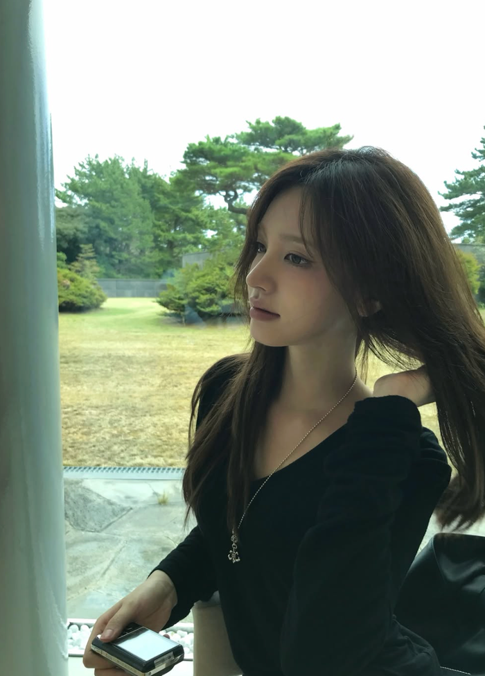 Liz (IVE) gây thương nhớ với nhan sắc xinh đẹp khi trở về quê nhà Ảnh 1
