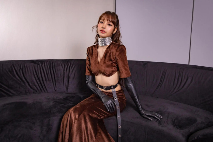 YG gây tranh cãi vì không cho phép sử dụng hình ảnh BLACKPINK trong phim tài liệu về Lisa Ảnh 1