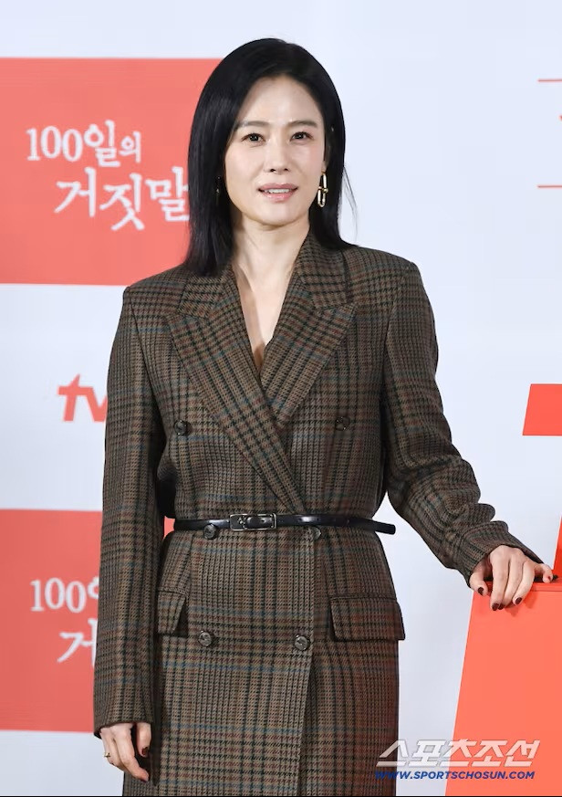 Kim Hyun Joo hiếm hoi chia sẻ về thời điểm mới vào nghề. (Ảnh từ Sportschosun)