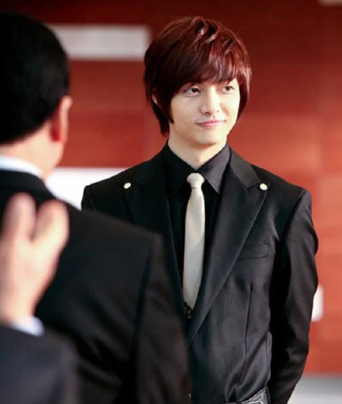Kim Joon, người đảm nhận vai Song Woo Bin.