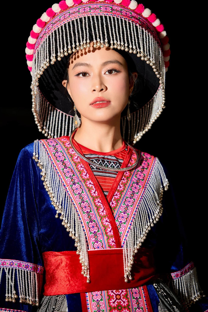 Hoàng Thùy Linh chia sẻ loạt hình ảnh biểu diễn tại Tây Bắc, ghi lại những khoảnh khắc đáng nhớ trong hai ngày tham gia các hoạt động văn hóa, nghệ thuật tại khu vực này.&nbsp;