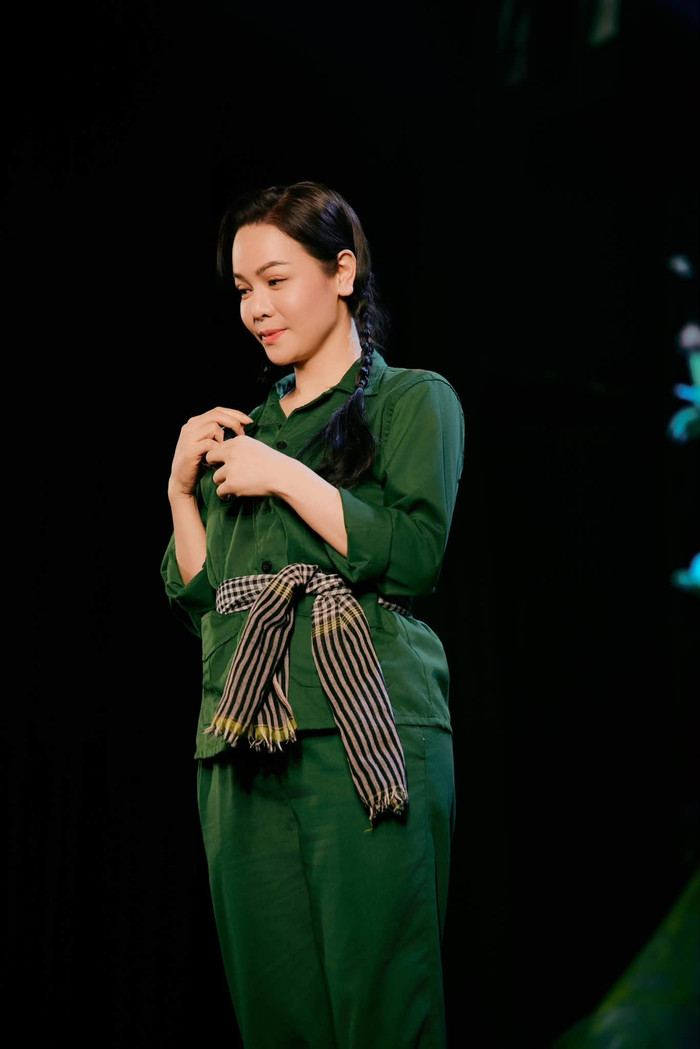 Nhật Kim Anh tái xuất sân khấu kịch nói trong vở diễn Cuốn truyện bị đốt.