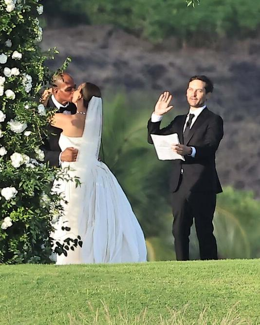 Jennifer Meyer vừa tổ chức lễ cưới với doanh nhân Geoff Ogunlesi.