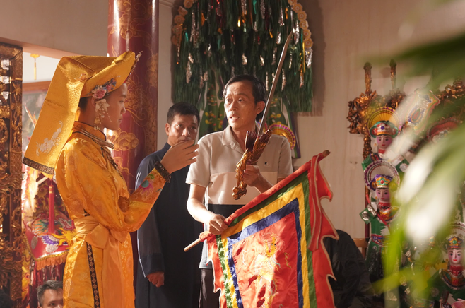 NSƯT Hoài Linh đóng phim Người Đưuọc Chọn.