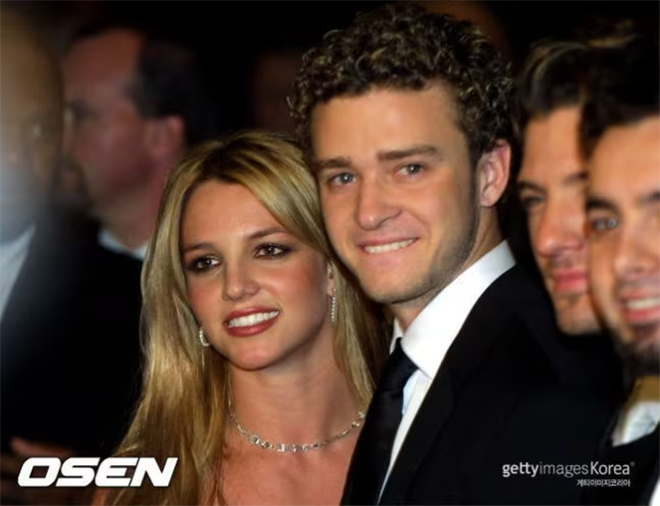 Britney Spears và Justin Timberlake gặp nhau lần đầu vào năm 1992.