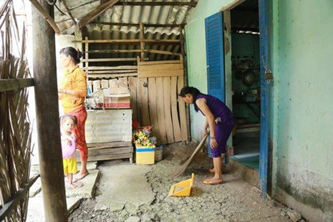 Căn nhà cấp 4 đã xuống cấp.