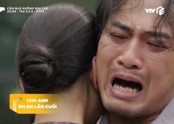 Doãn Quốc Đam lấy nước mắt khán giả với cảnh Bình xin lỗi Hạnh và hai con trong Căn Nhà Không Mái Che. (Ảnh: VTV Giải trí)