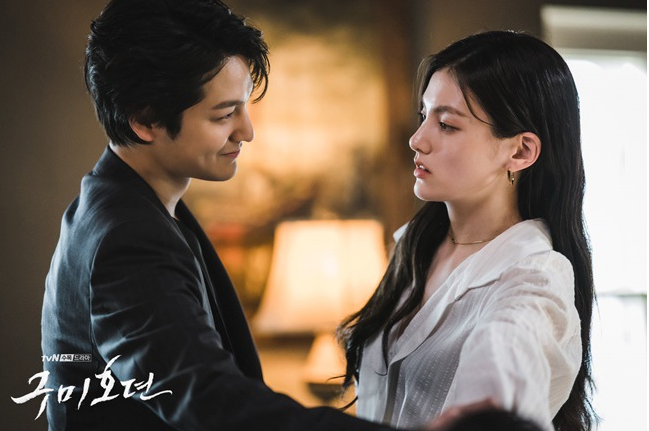 Kim Yong Ji và Kim Bum đươc fan couple ship nhiệt tình sau phim Bạn trai tôi là Hồ ly.