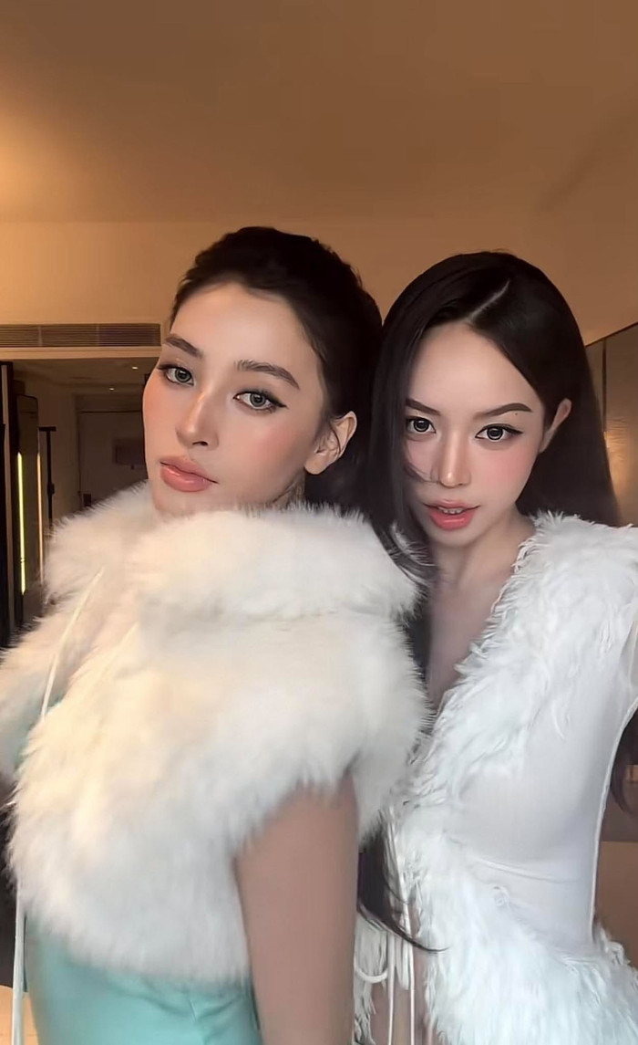 Khoảnh khắc Tiểu Vy và Thanh Thủy chung khung hình khiến khán giả thích thú.