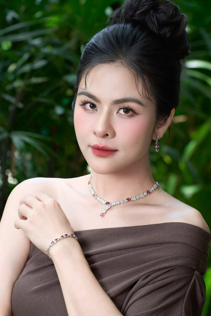 Dù sở hữu nhiều vai diễn ấn tượng, Vân Trang vẫn thiếu cú hích phòng vé. Ảnh: FBNV
