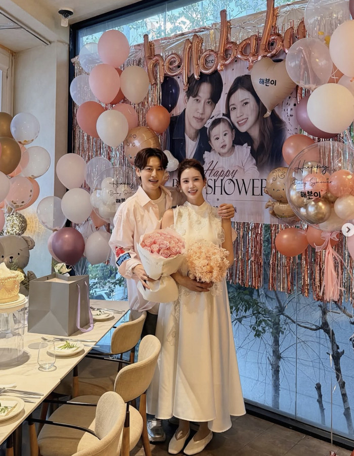 Lee Da Hae và Se7en tổ chức tiệc trước ngày đón con gái chào đời.&nbsp;