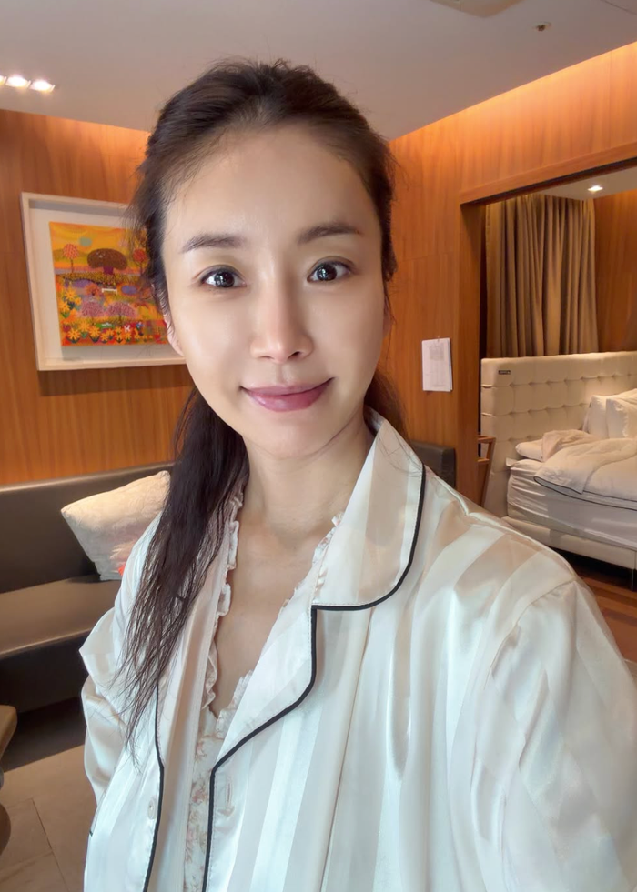 Nữ diễn viên Han Da Gam đã đăng tải lên trang mạng xã hội cá nhân loạt hình ảnh mới.