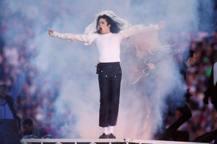 Sau 17 năm ngày mất, Michael Jackson vẫn áp đảo các ngôi sao âm nhạc đương đại Ảnh 1