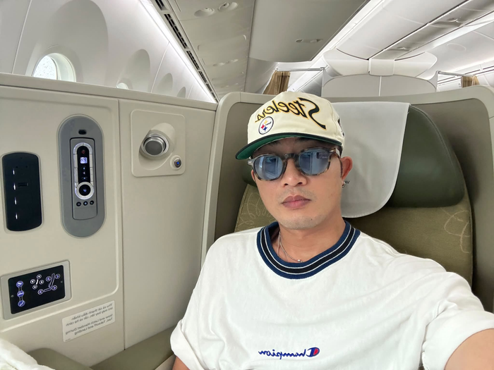 Diễn viên Doãn Quốc Đam duy trì hoạt động nghệ thuật phim ảnh, thử sức ở điện ảnh và truyền hình. Ảnh: FBNV