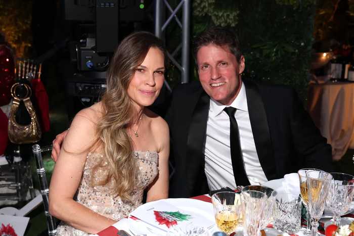 Hilary Swank và Philip Schneider từng chào đón cặp song sinh vào năm 2023, khi nữ diễn viên 48 tuổi.&nbsp;