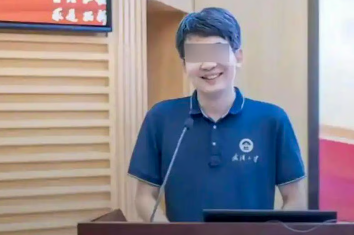 Tài liệu cáo buộc ông Phó luôn tận tình đáp ứng các yêu cầu của bà Tăng, ngay cả trong những kỳ nghỉ cùng gia đình, làm dấy lên nghi vấn về ranh giới trong quan hệ nghề nghiệp. Ảnh: ahyouth.com