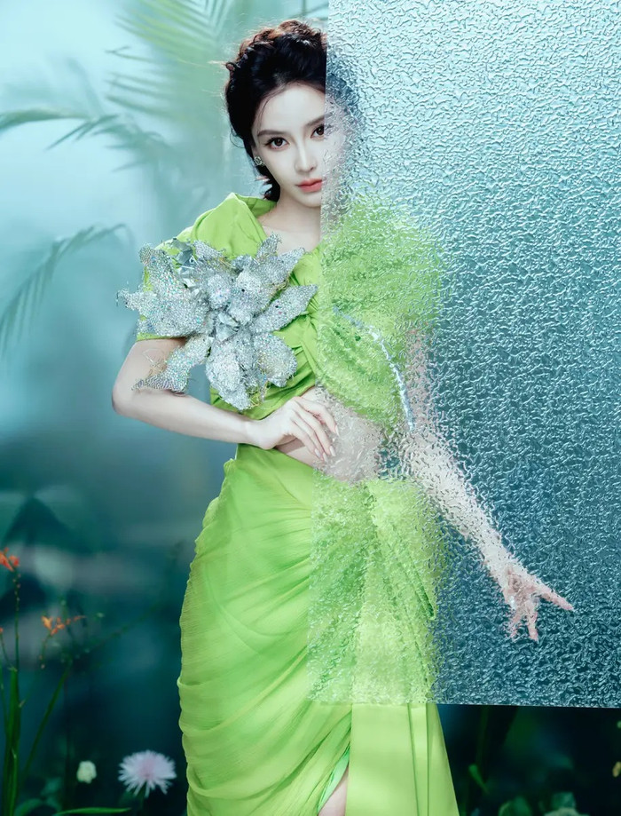 Nhiều khán giả dành lời khen trước hình ảnh mới đây của Angelababy.