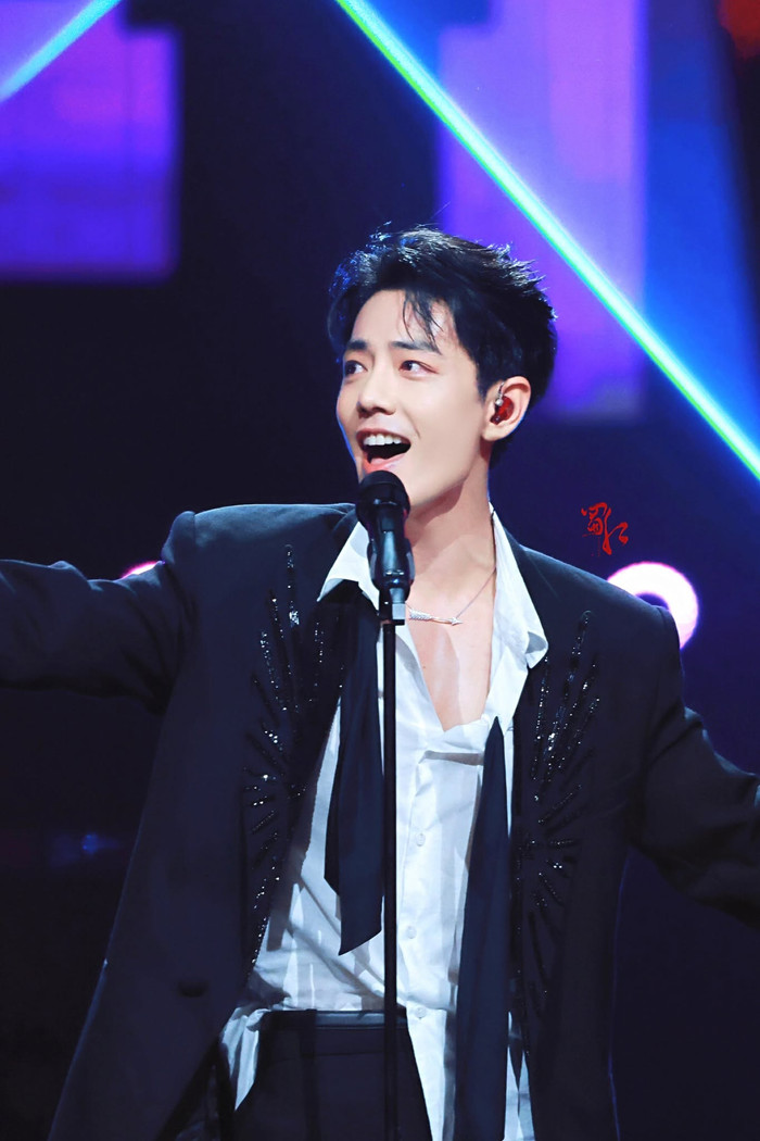 Tình trạng vé chợ đen, giá khách sạn bị đẩy lên đỉnh điểm vì concert của Tiêu Chiến khiến nhiều người đau đầu.