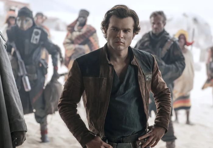 Alden Ehrenreich trong vai Han Solo ở Solo: A Star Wars Story (2018), bộ phim được Ron Howard tiếp quản sau khi Phil Lord và Christopher Miller rời dự án.