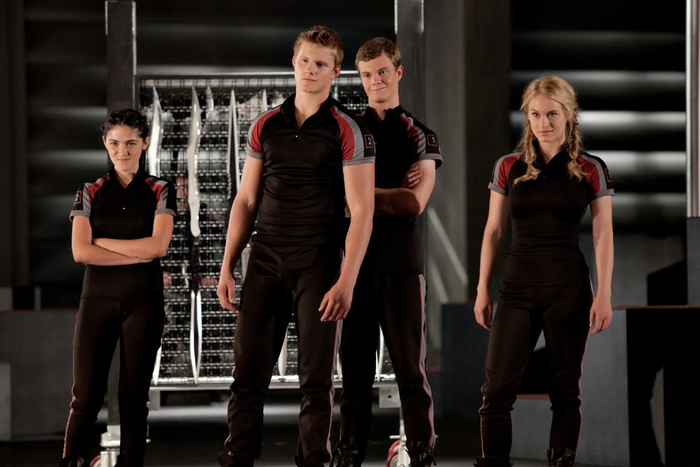 Leven Rambin được khán giả biết đến qua vai Glimmer trong phần phim đầu tiên của The Hunger Games.