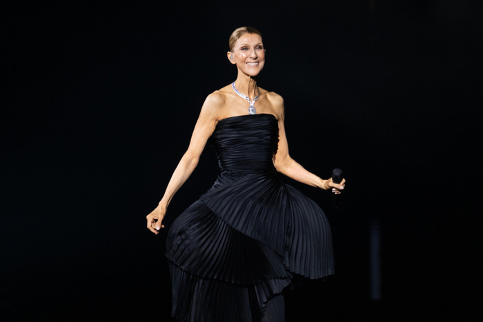 Céline Dion xác nhận trở lại Paris vào năm 2027 sau chuỗi 16 đêm diễn cháy vé Ảnh 4