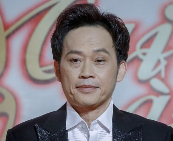 NSƯT Hoài Linh.