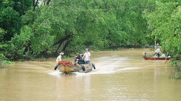 Mảnh ghép giúp Hoài Lâm tìm thấy hạnh phúc trọn đời bên Ngọc Trinh Ảnh 3