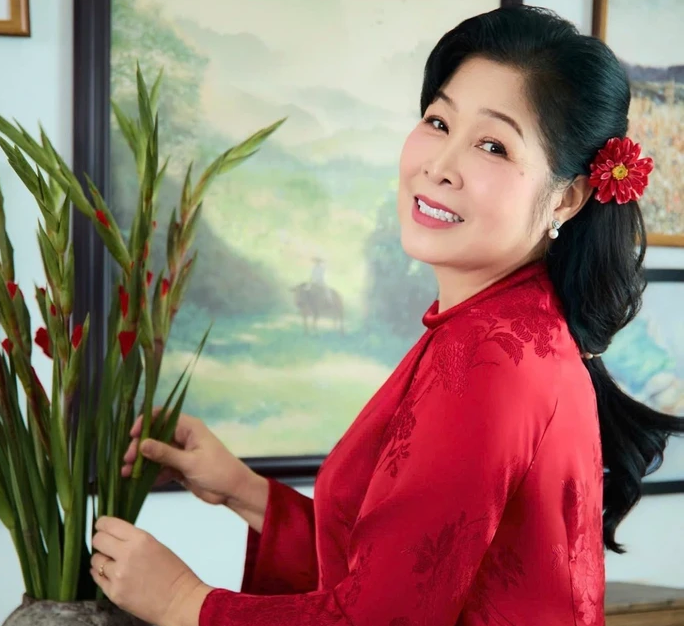 NSND Hồng Vân. Ảnh: FBNV