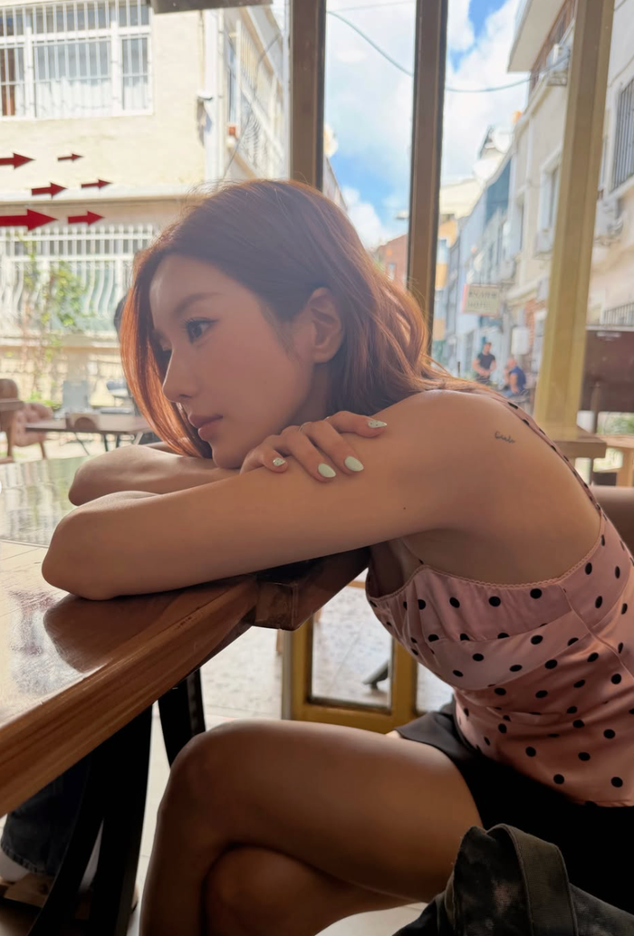 Dưới bài đăng, nhiều khán giả dành lời khen cho diện mạo của Kwon Eun Bi.